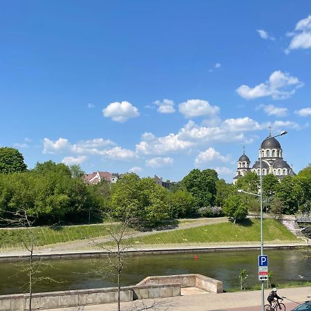 A Cozy Apartment With A Wonderful View Of The River In The Old Town Of Wilno Zewnętrze zdjęcie