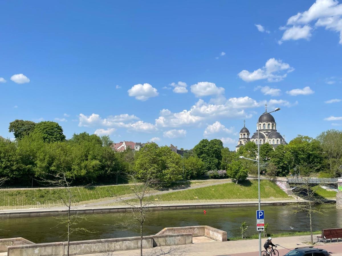 A Cozy Apartment With A Wonderful View Of The River In The Old Town Of Wilno Zewnętrze zdjęcie